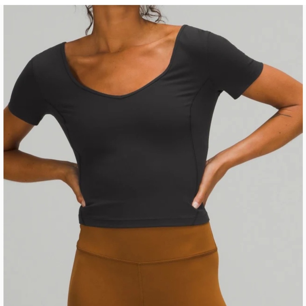 Lululemon short sleeve